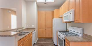 Laurel Canyon Apartment Homes Gallery 25