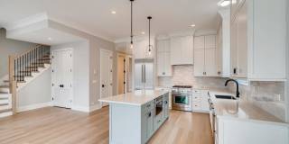 2240 W MEDILL AVE Gallery 1