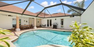 Pool Home for rent Gallery 56