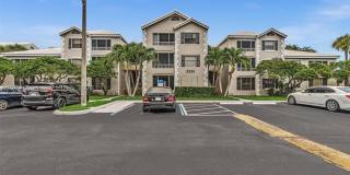 2851 N Oakland Forest Dr Gallery 64