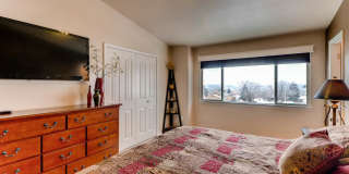 Beautiful 3 bedroom townhouse in gated community available! Gallery 12