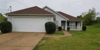 Welcome to your next home! 4 Bed 2 Bath Welcome to your next home! 4 Bed 2 Bath Gallery 1