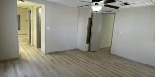 100 Hampton Rd Gallery 7