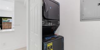 3105 Southwest 16th Street Gallery 3