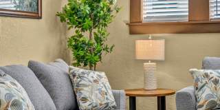 FULLY FURNISHED & BEAUTIFULLY REMODELED CLASSIC HOME NEAR UNR WITH UNBEATABLE I-80 ACCESS Gallery 19
