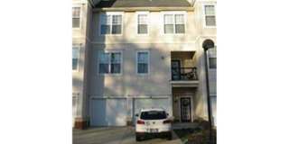 Rare 2BR 2BA 2 Level Condo With Garage Gallery 1