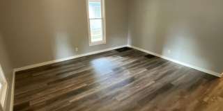 *August 2028* 5 Bedroom house 1 block off Kirkwood FULLY RENOVATED Gallery 9