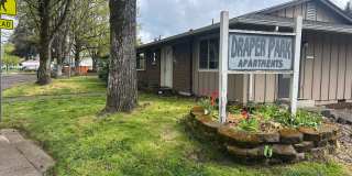 (905) Draper Arms Apartments - 2 Bedroom / 1 Bath Apartment Gallery 1