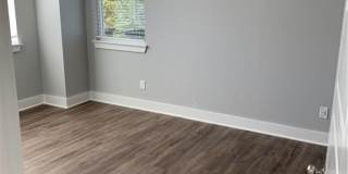 1735 Deane Street Gallery 7