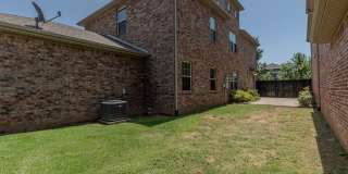 STUNNING 4 Bedroom, 2.5 Bathroom, 2 Car Garage In Fayetteville, AR Gallery 6