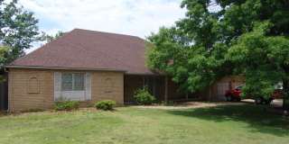 Midtown Tulsa 4 Bedroom Single Level Home! Gallery 1