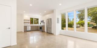3 Bedroom Modern Industrial Townhome with City Views & Rooftop Oasis Gallery 5