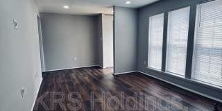 817 Pleasant St Gallery 5