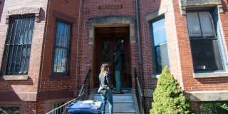 4 Bedroom 2 Bathroom Renovated Duplex Available in Charming Brownstone Gallery 5