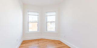 633 East 6th St. Gallery 7