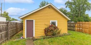 Charming 3-Bed Dutch Colonial with Modern Updates & Massive Yard – Minutes from German Village! Gallery 37