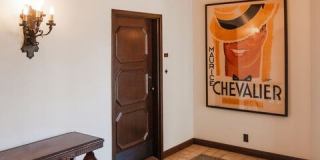 1302 Sweetzer Ave Gallery 28
