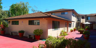 2 bed/2 bath Condo with new flooring, balcony Gallery 1
