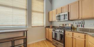 One Bedroom Unit in Wonderful Western Auto Lofts Gallery 27