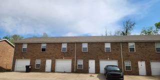 Spacious 3 Bed Townhome!!! Gallery 1