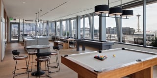 Helm Helm Gallery 44