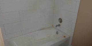 Spacious 2 story Townhouse with Community Pool Gallery 10