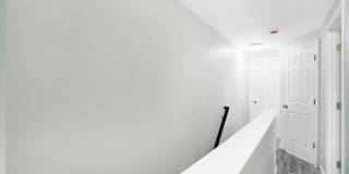 565 LINE Street Gallery 22