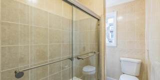 Spacious & Updated Grays Ferry Rowhome Near Parks and Center City — Accepting ALL PHA voucher holders Gallery 22