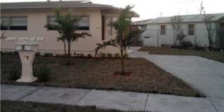 1122 NW 24th Ct Gallery 1