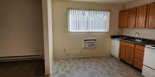 #410 OAK MANOR Gallery 8