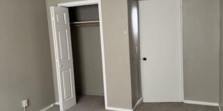 Knoxville Manor Gallery 14