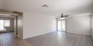 16034 W Winchcomb Drive Gallery 5