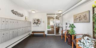 (55+) Newly Renovated 2br Condo in the Heather Gardens Community Gallery 4