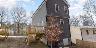 Room in 3 Bedroom Home at Maplewood Dr Room in 3 Bedroom Home at Maplewood Dr Gallery 9