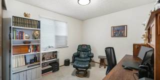 Fully Furnished View Condo Gallery 12