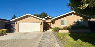 Gorgeous 4-bedroom, 2.5-bathroom home located in the Noddin Area. Available Now! Gallery 1