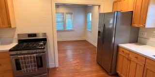 Cute home in Ventura Avenues includes garage for storage and a parking spot Gallery 11