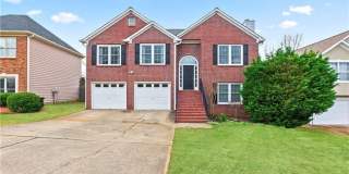 2437 Pondside Place NE Gallery 1