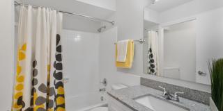 Monon Living Gallery 12