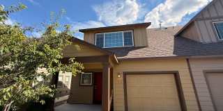 BRIGHT, OPEN LIVING IN THE HEART OF REDMOND!! Gallery 1