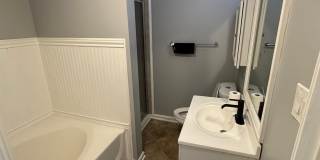 9708 LAKE POINTE Court Gallery 18