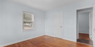 2932 Mars Street Gallery 22