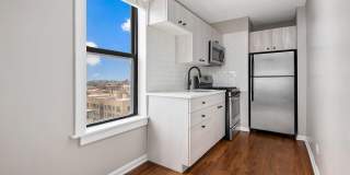 Reside at Belmont Harbor Gallery 11