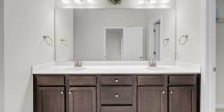 FIRST MONTHS RENT FREE WITH SIGNED 2 YEAR LEASE Gallery 24