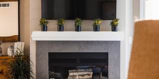 Axiom La Jolla Gallery 4