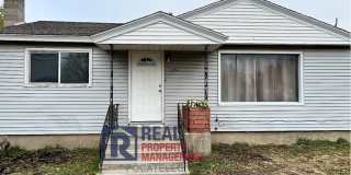 4 bedroom 2 bath - 1 Car Detached Garage - Small dog negotiable Gallery 36