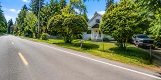 Spacious 4BD/3BA with Fenced Yard & Front Porch in North Seattle! Gallery 3