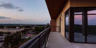 7600 Broadway Gallery 22