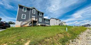 4 Bedroom, 3.5 Bath House-Pembroke, VA Gallery 1