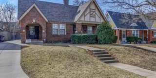 Beautiful Historic 2 Bed 1 Bath Duplex in the Plaza District!! Gallery 1